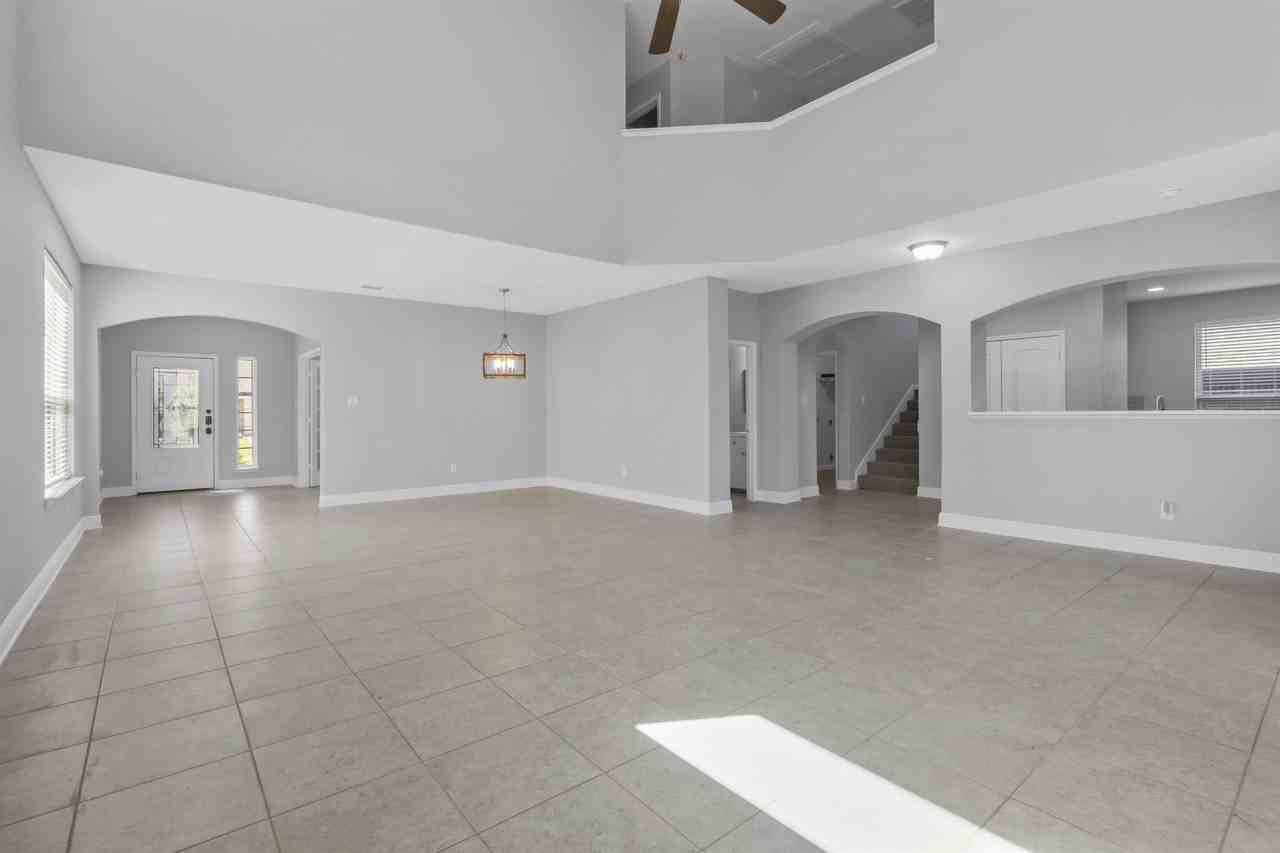 2136 Mulberry Dr #1 - Photo 5 of 15