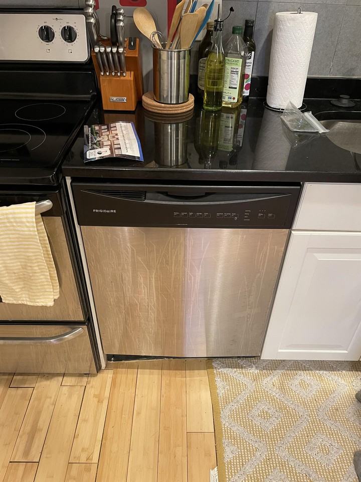 11 Commonwealth Ct #1 - Photo 3 of 12