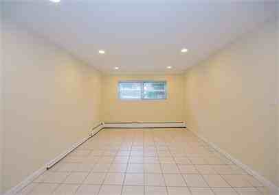 11 Commonwealth Ct #1 - Photo 7 of 12