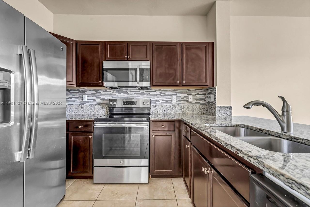 fiji - Photo 2 of 10