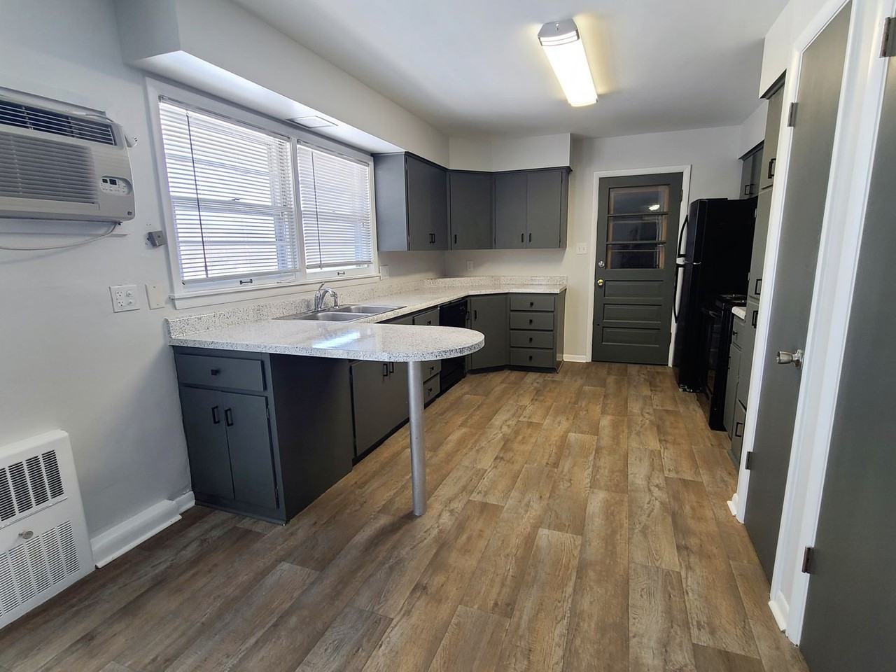 Elm Village Apartments - Photo 3 of 7