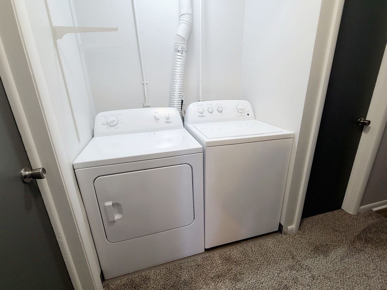 Elm Village Apartments - Photo 4 of 7