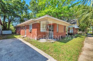 1520 W 25th St #1 - Photo 1 of 1