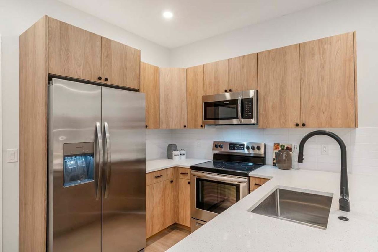 Chelten Terminal - Photo 4 of 32