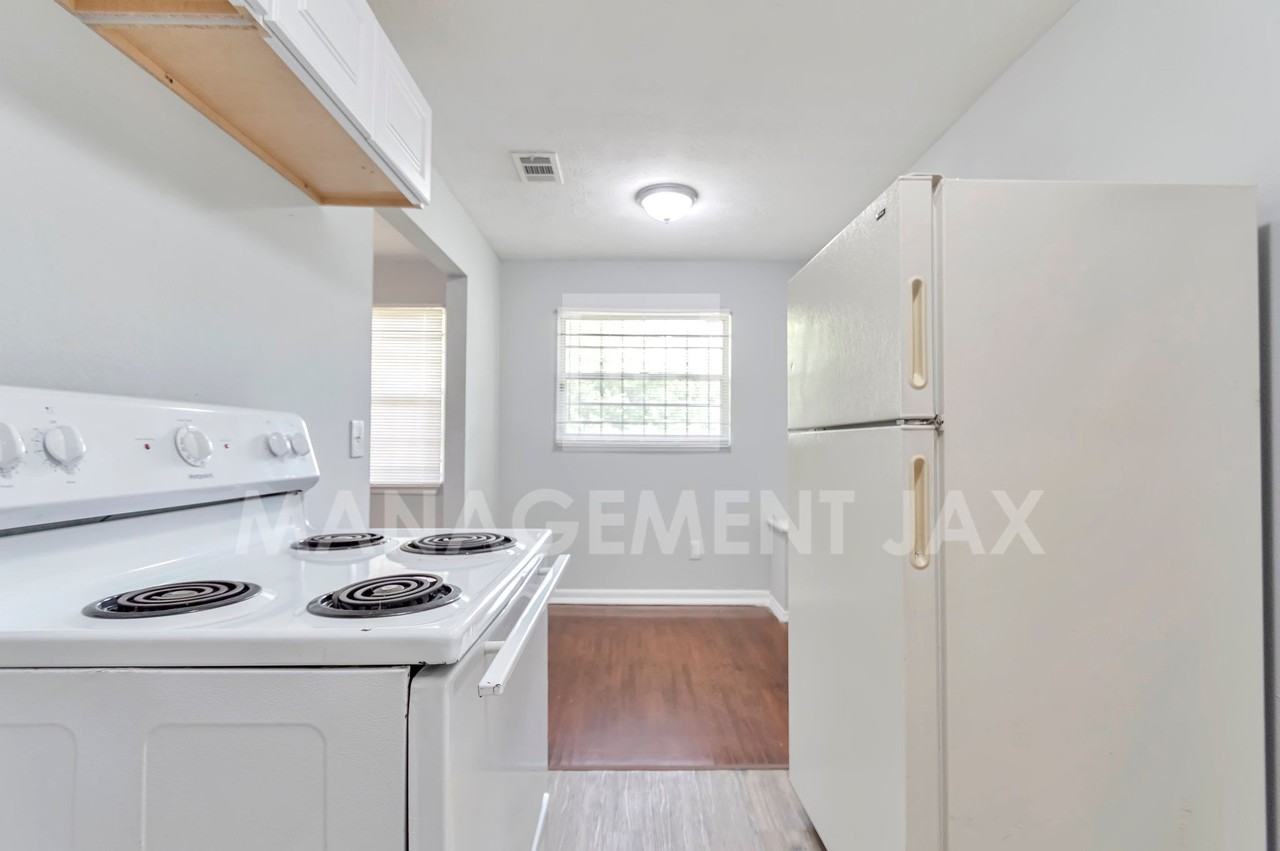 2128 W 15th St #1 - Photo 2 of 14