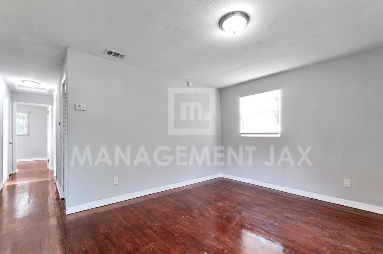 2128 W 15th St #1 - Photo 5 of 14