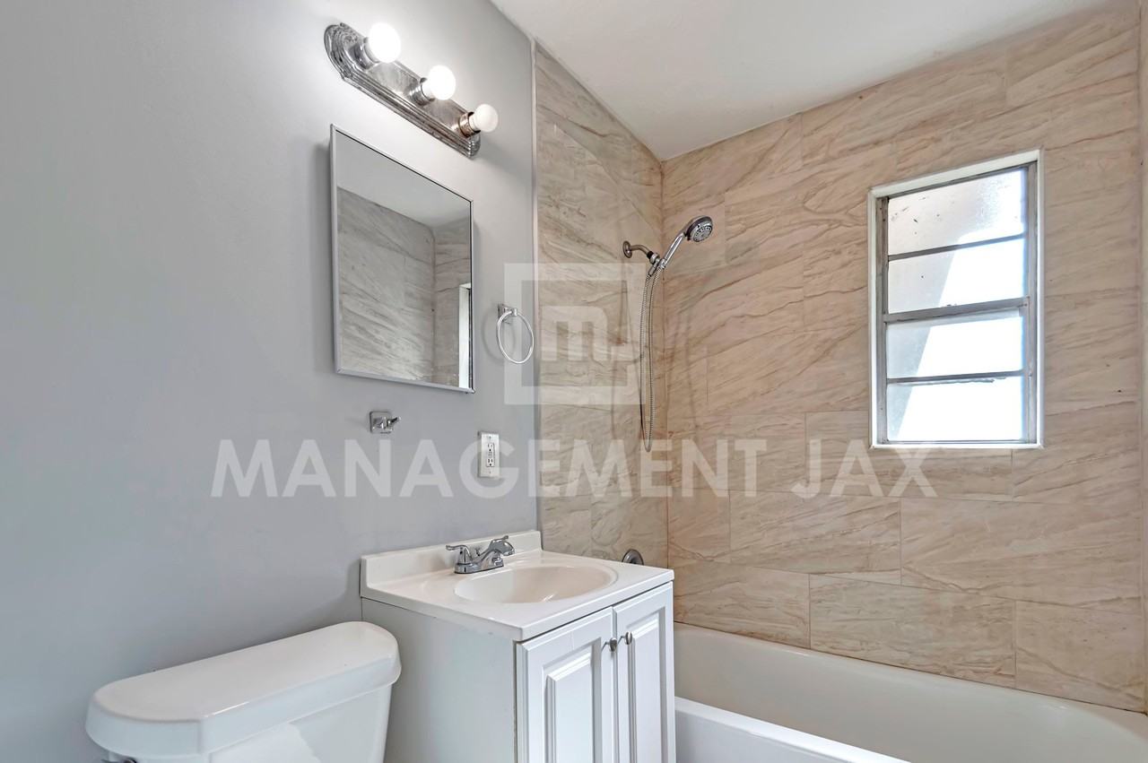 2128 W 15th St #1 - Photo 7 of 14