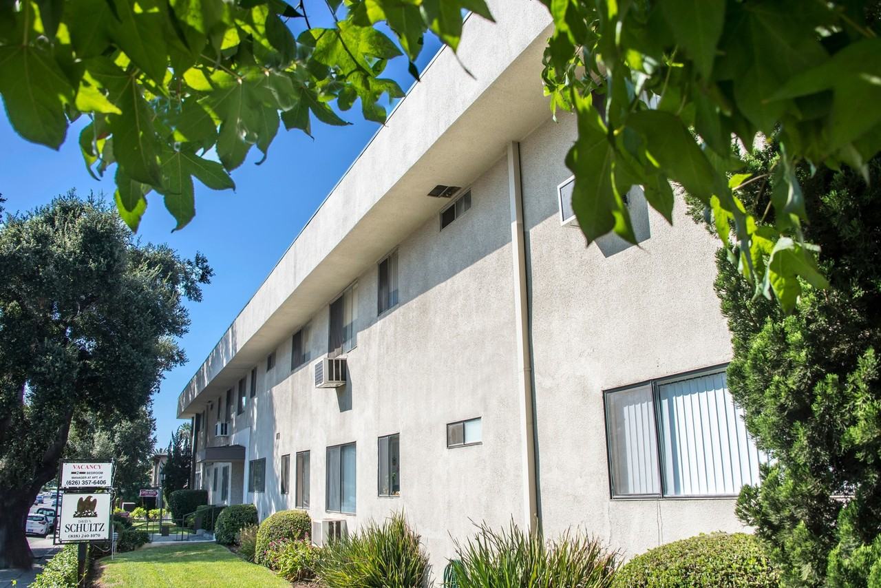 foo833 - Photo 2 of 14