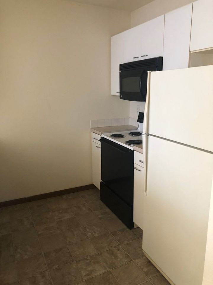 California Apartments - Photo 3 of 14