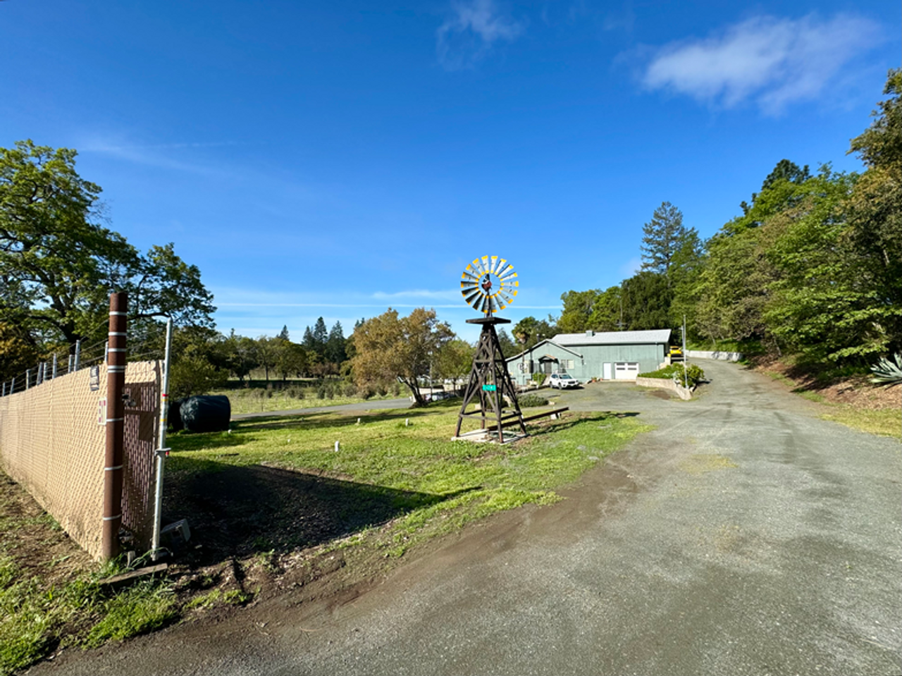 Anderson-Keyes* - Photo 2 of 13