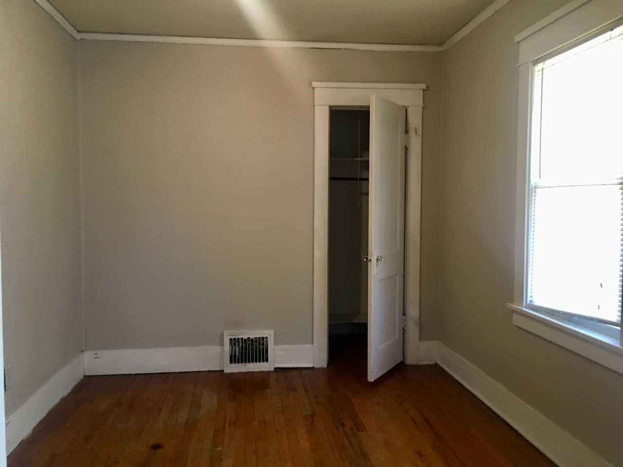 2015 7th Ave - Photo 4 of 11