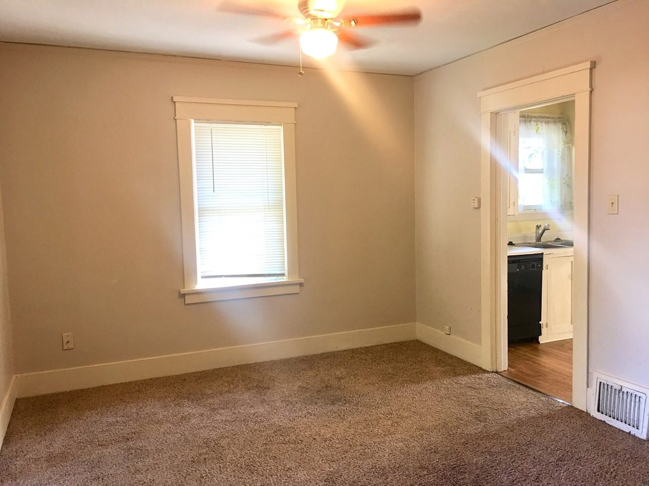 2015 7th Ave - Photo 5 of 11