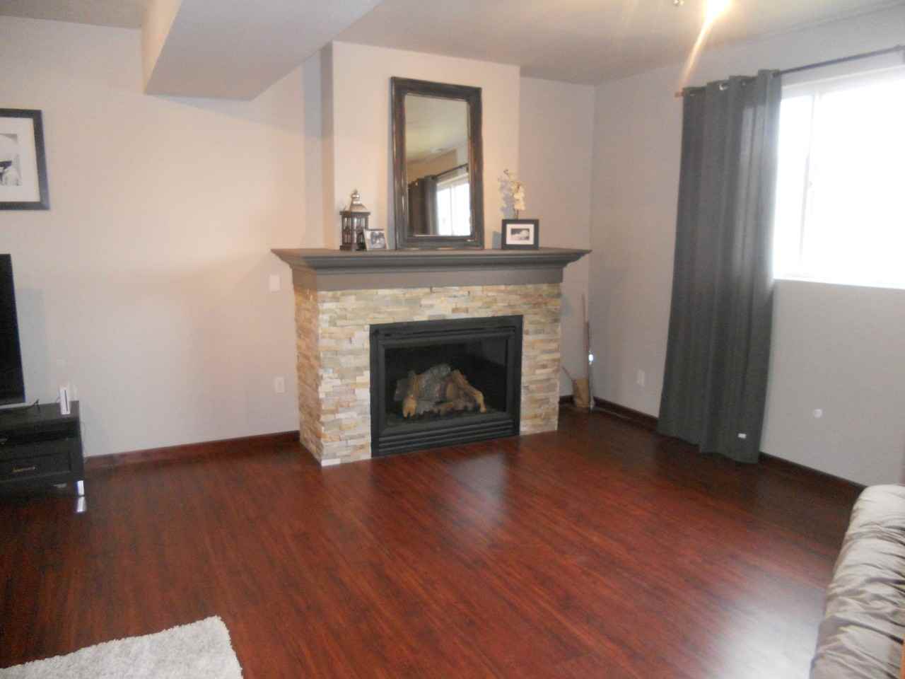 1702 E Hobert Ave - Photo 3 of 9