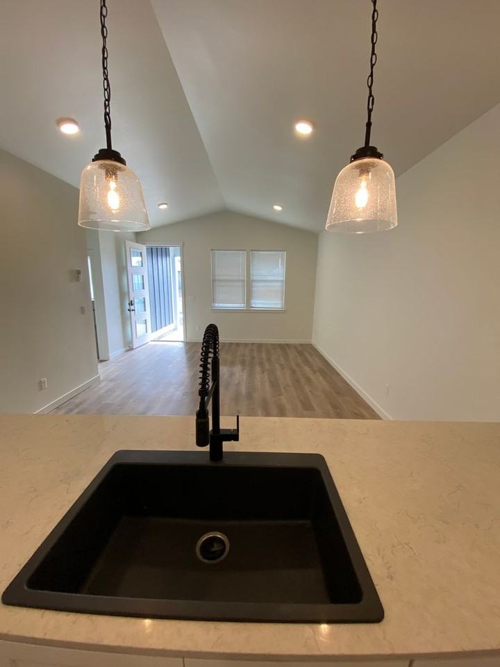 2509 N Benjamin Ln - Photo 3 of 12