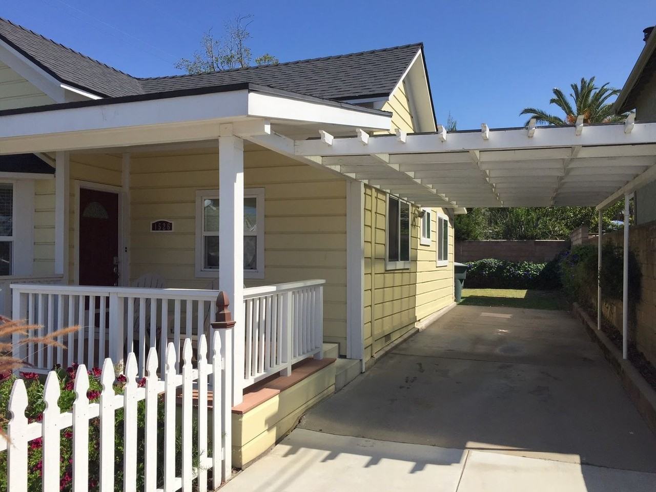 1526 Beach St - Photo 2 of 36