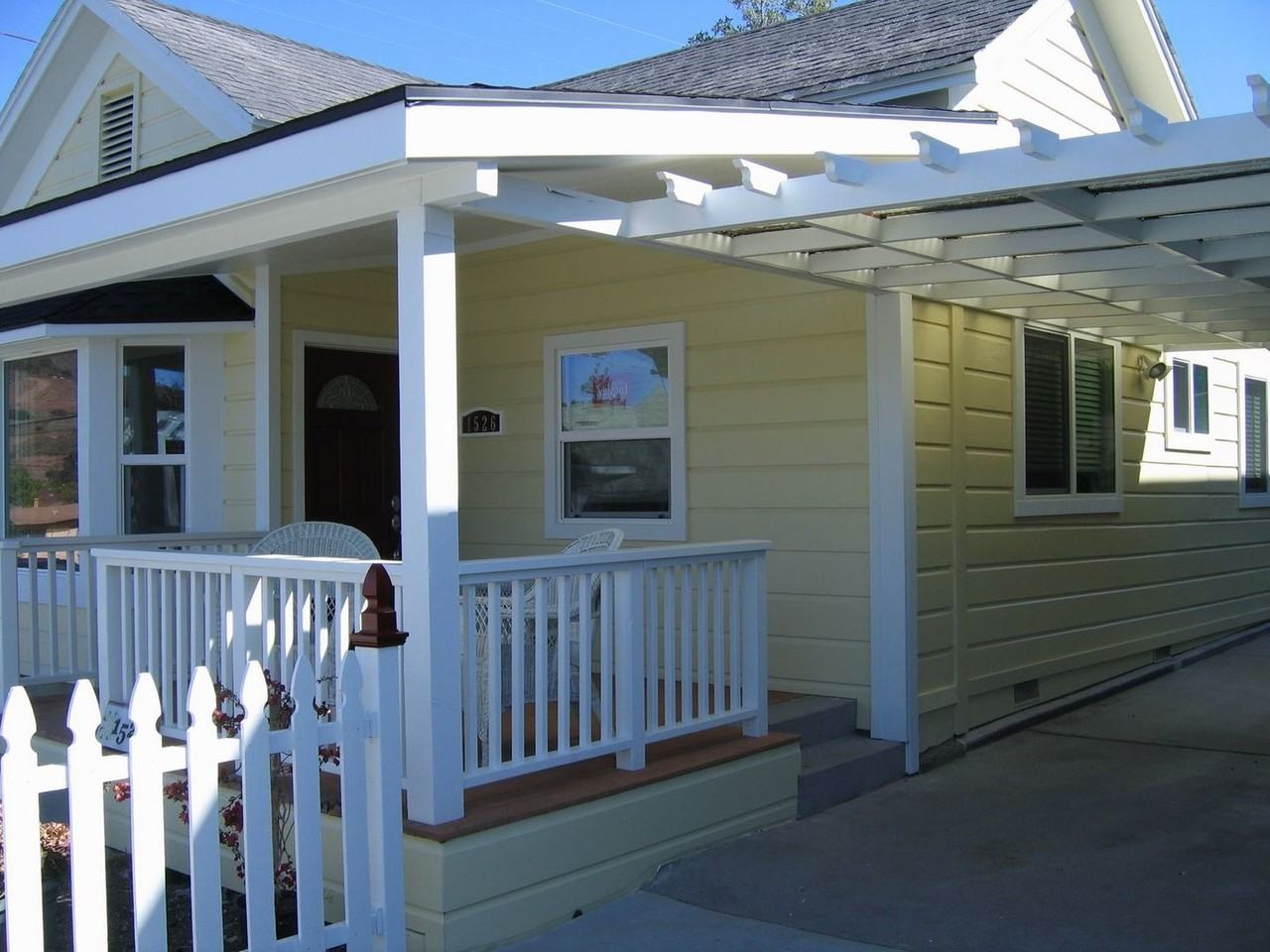 1526 Beach St - Photo 6 of 36