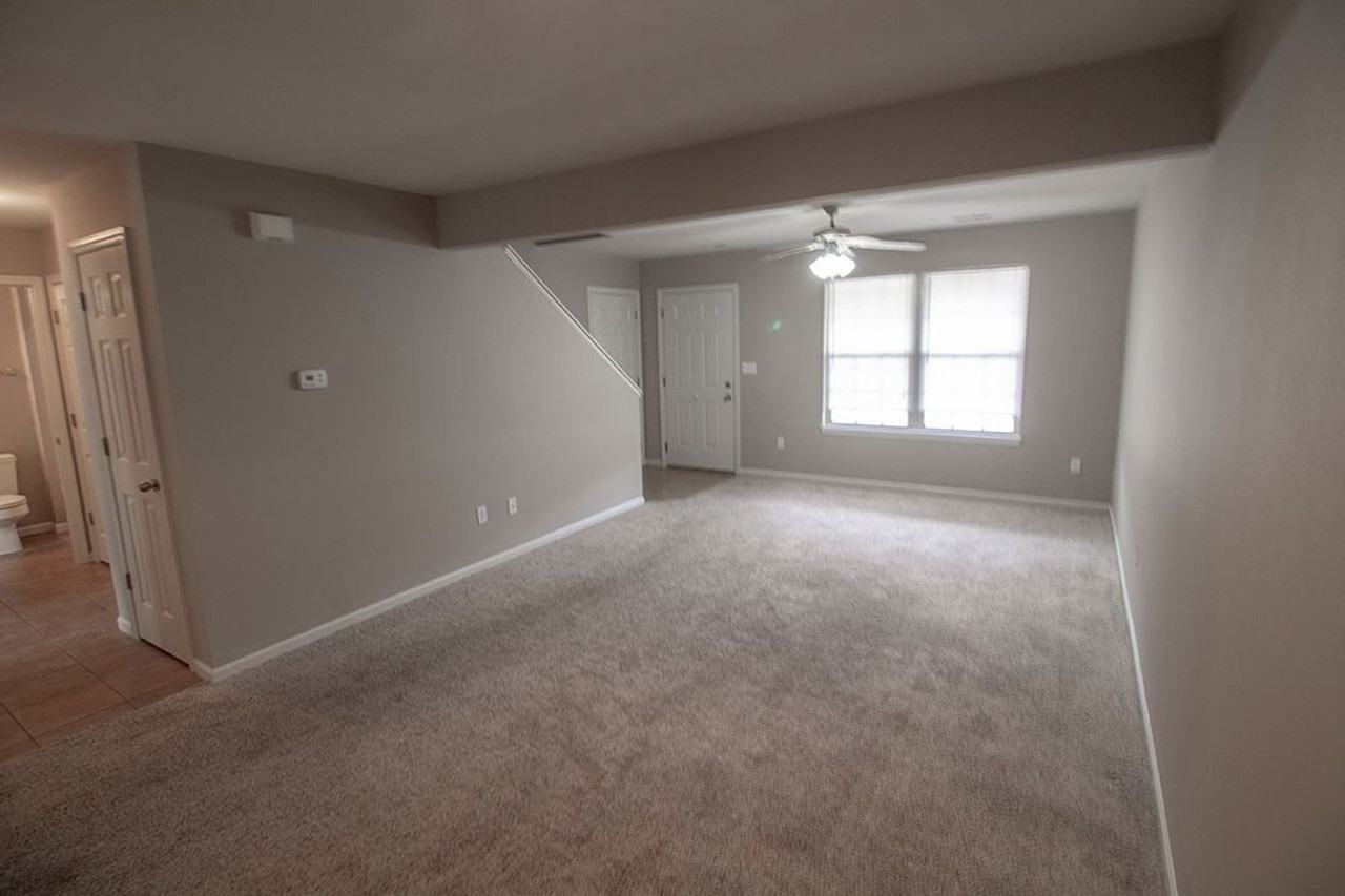 4014 Snowy Owl Dr - Photo 5 of 35