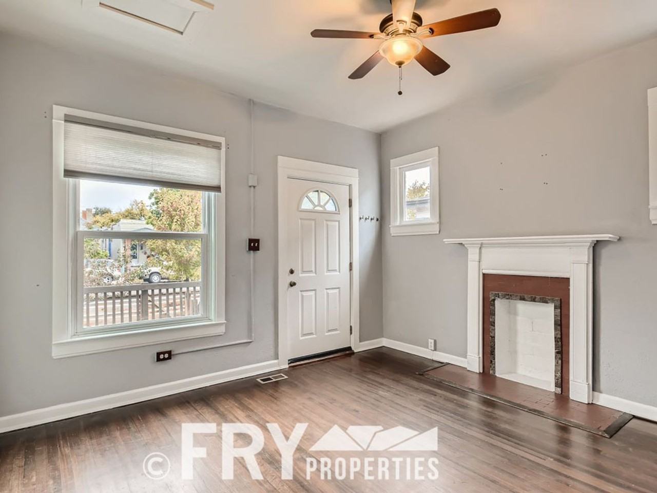 3634 N Williams St - Photo 3 of 11