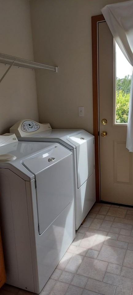 88 Brooks Ln - Photo 6 of 19