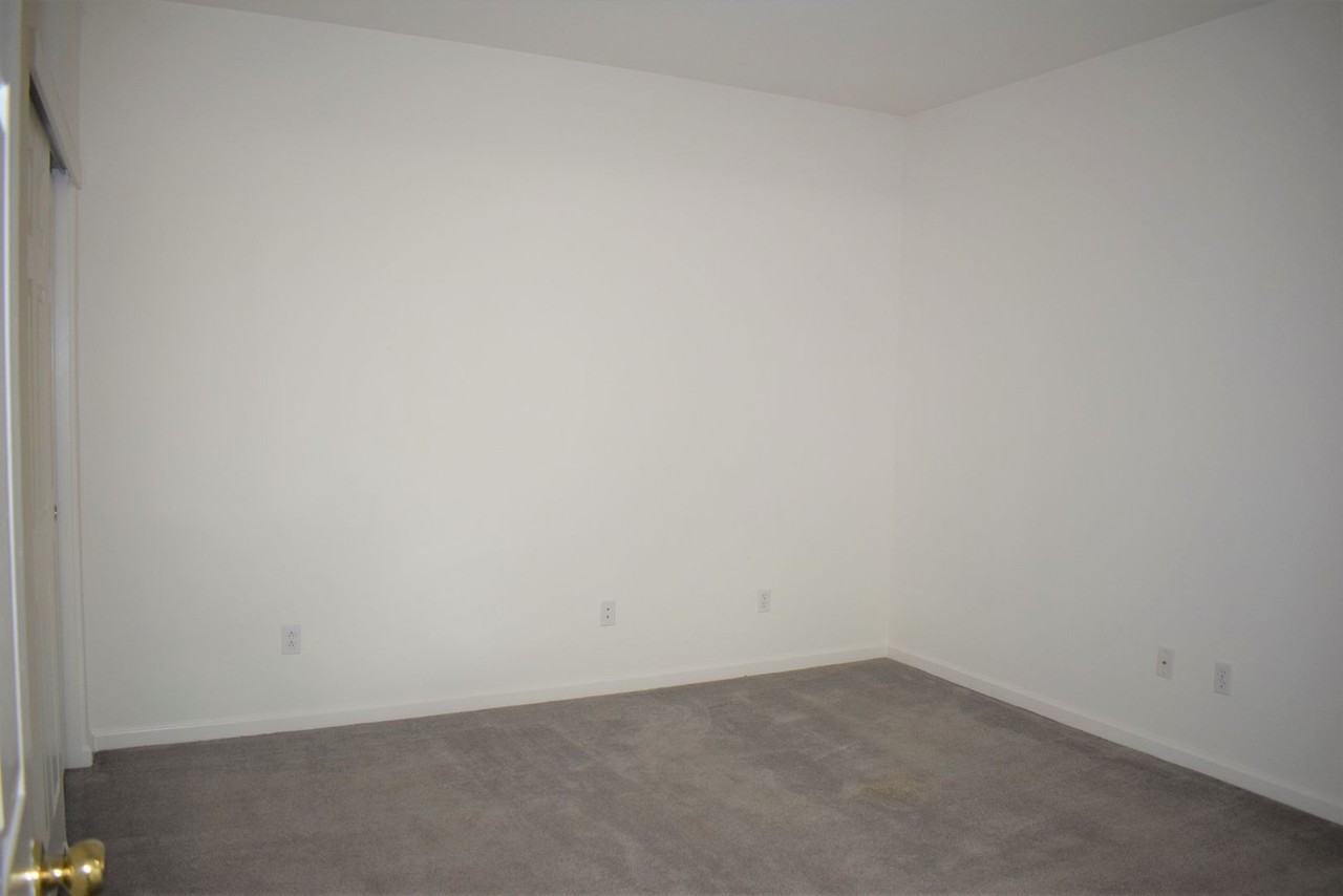 6209 Gus Way - Photo 3 of 12