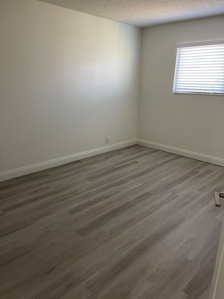 The Shade Tree Apartments - Photo 7 of 24