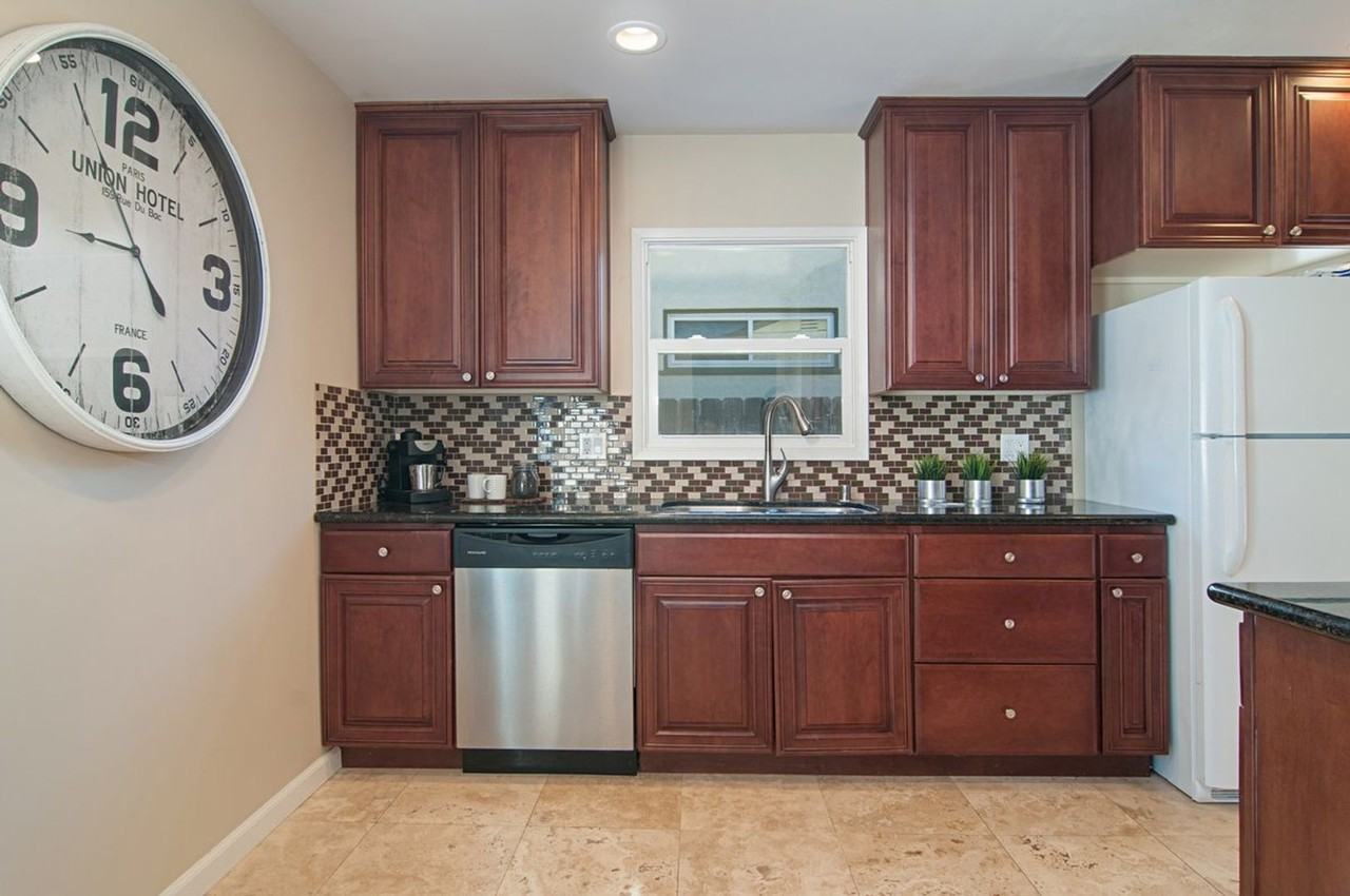 5657 Barclay Ave - Photo 2 of 15