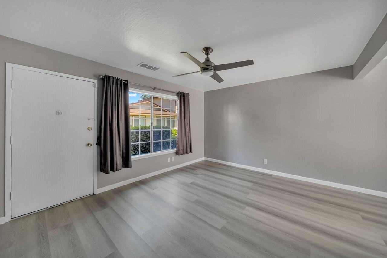 34134 Chamberlain Ter - Photo 2 of 24