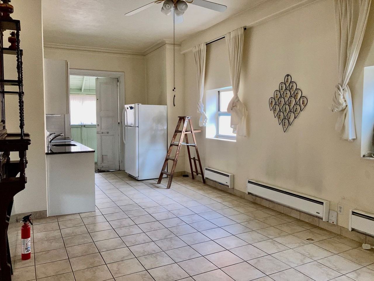 1122 S Broad St - Photo 3 of 12