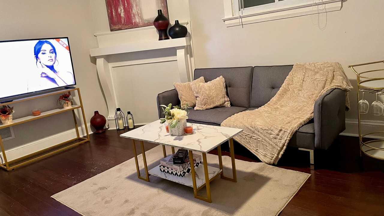 1446 E 3rd St #3 - Photo 7 of 18