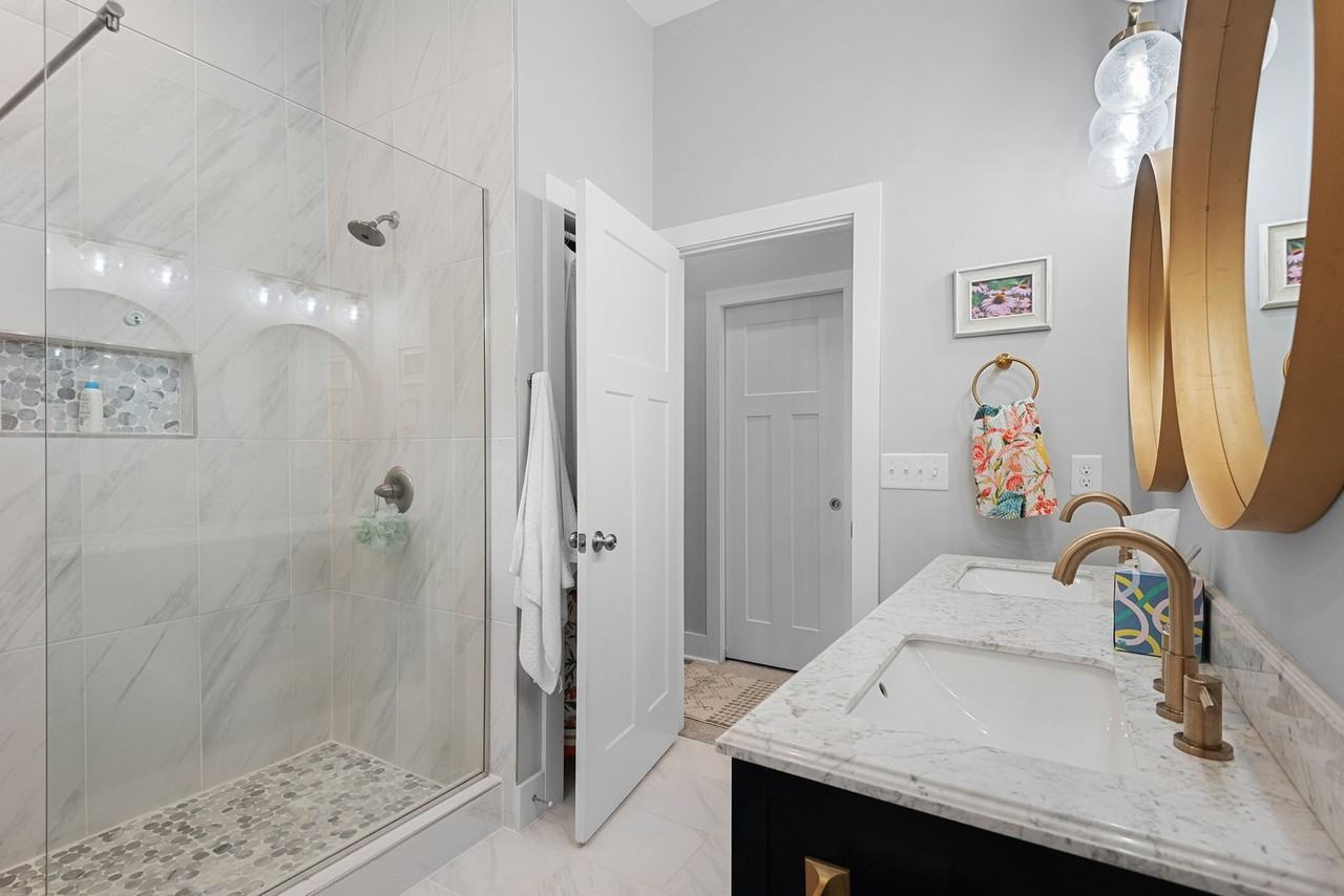 1021 Moreland Ave - Photo 6 of 22