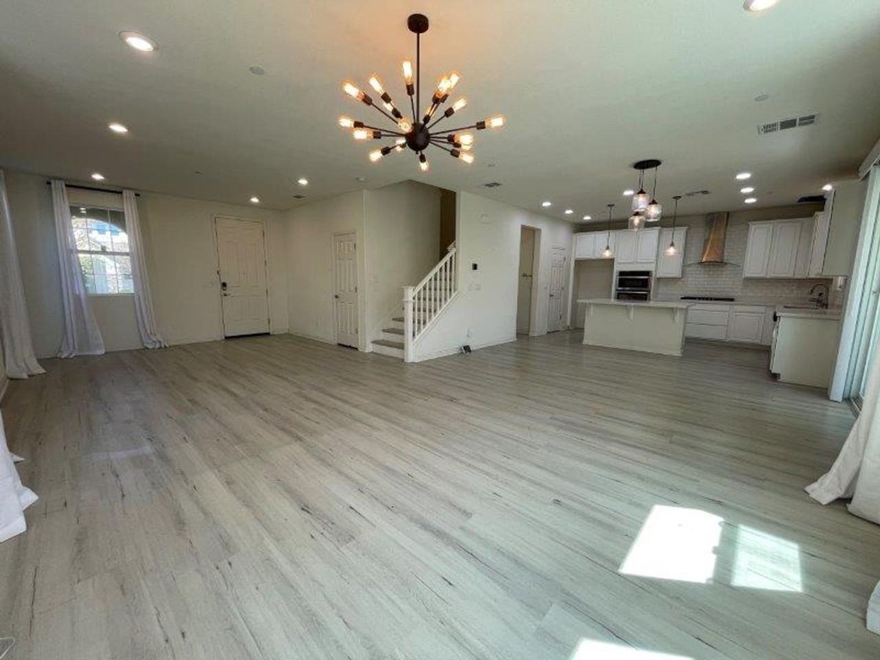 9976 Asilomar Ln - Photo 4 of 36