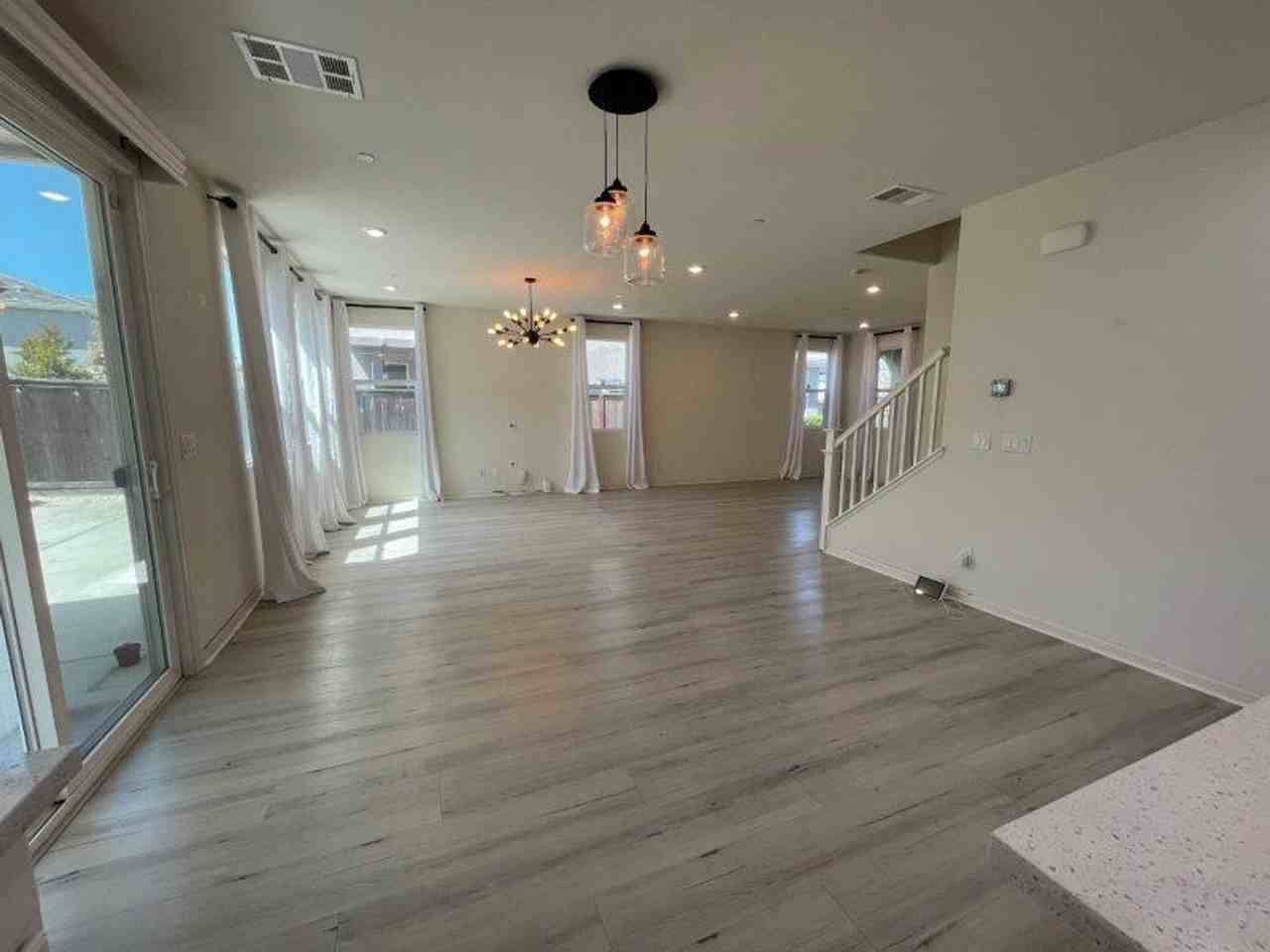 9976 Asilomar Ln - Photo 7 of 36
