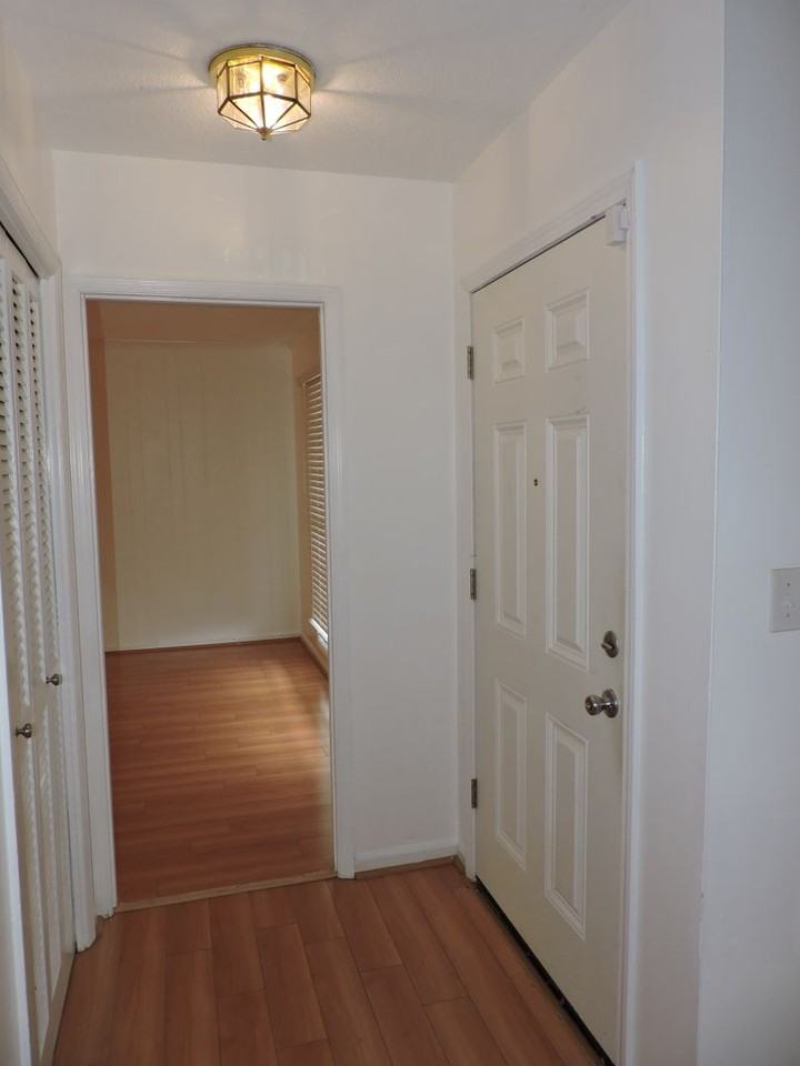 7865 Le Grande Dr - Photo 2 of 28