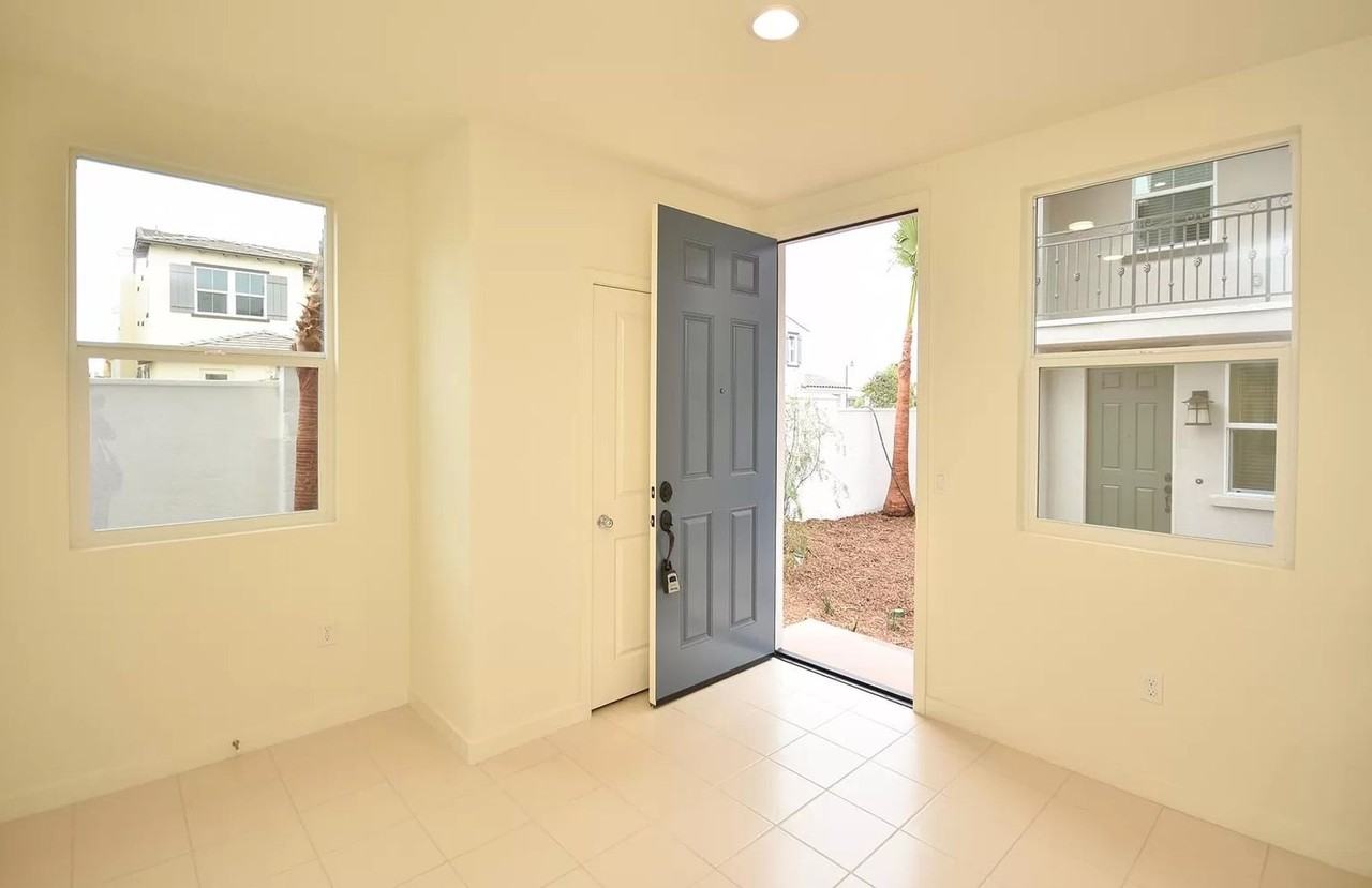 4246 Mission Ranch Way - Photo 4 of 15