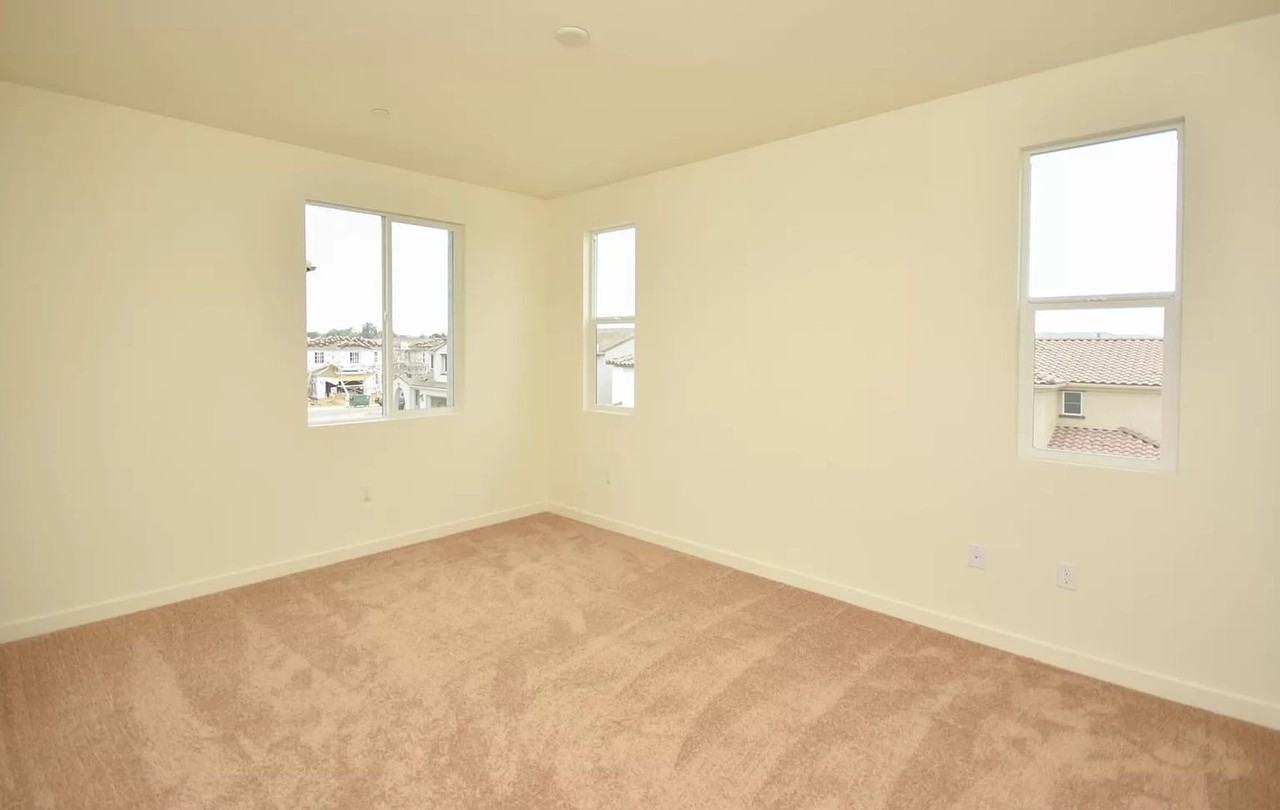 4246 Mission Ranch Way - Photo 6 of 15