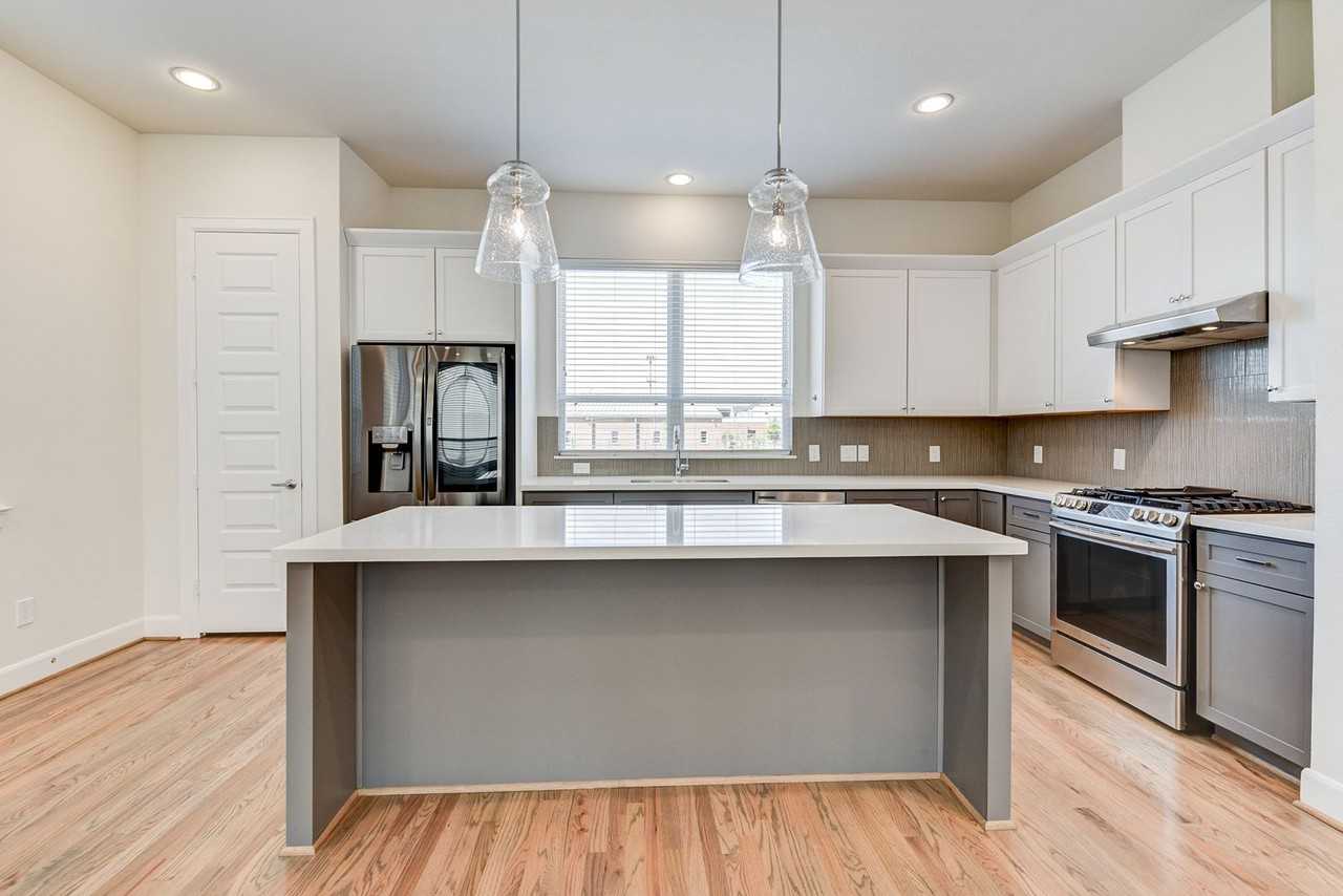 2719 Eado Edge Ct, Houston, TX 77020 3 Bedroom Apartment for Rent