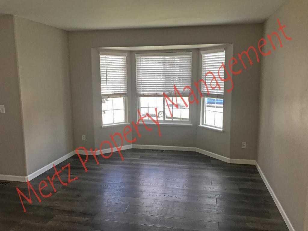 4135 Eminence Dr - Photo 3 of 30
