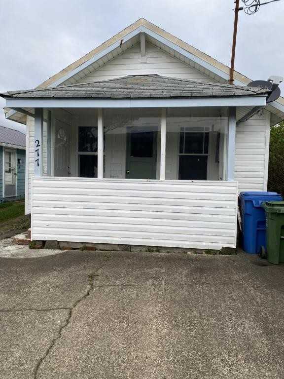 277 1st St - Photo 2 of 22