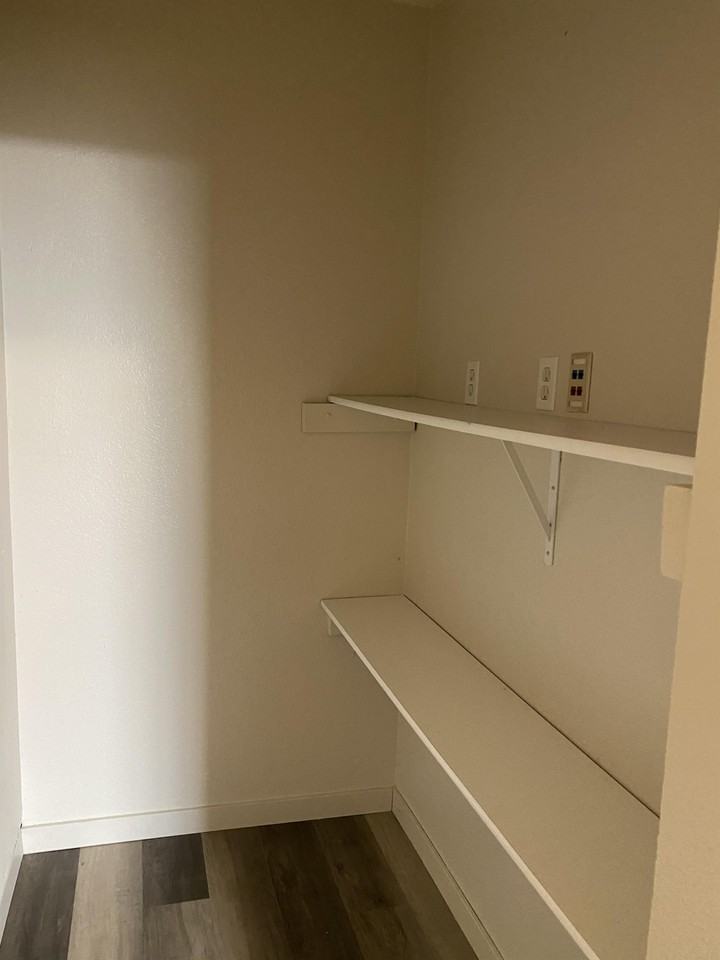 1809 La Corunna Pl #A - Photo 7 of 29