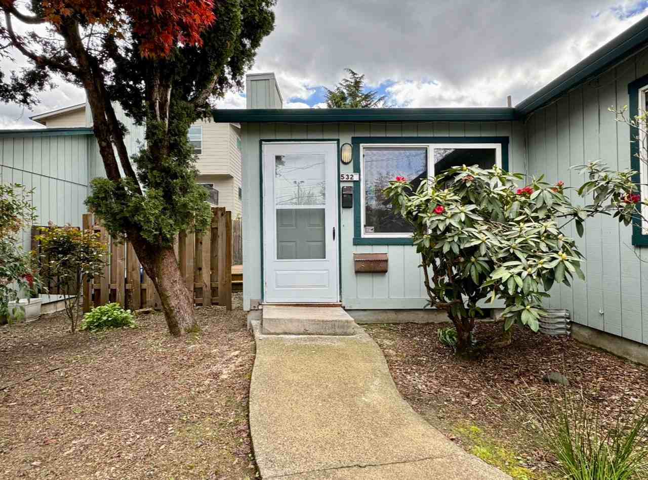 532 S Dakota St - Photo 6 of 21