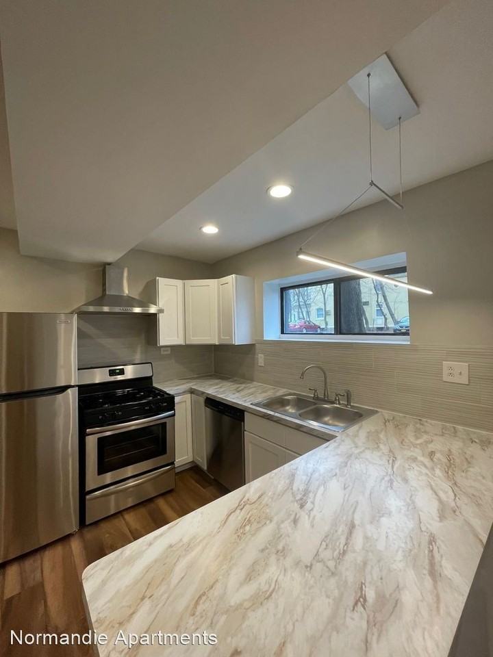 Normandie Apartments - Photo 4 of 50