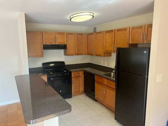 Silver Spring House - Photo 2 of 37