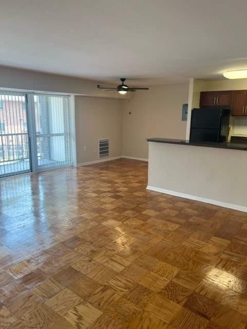 Silver Spring House - Photo 6 of 37