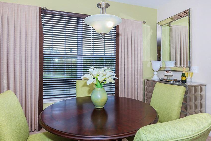 Verdana - Photo 7 of 50