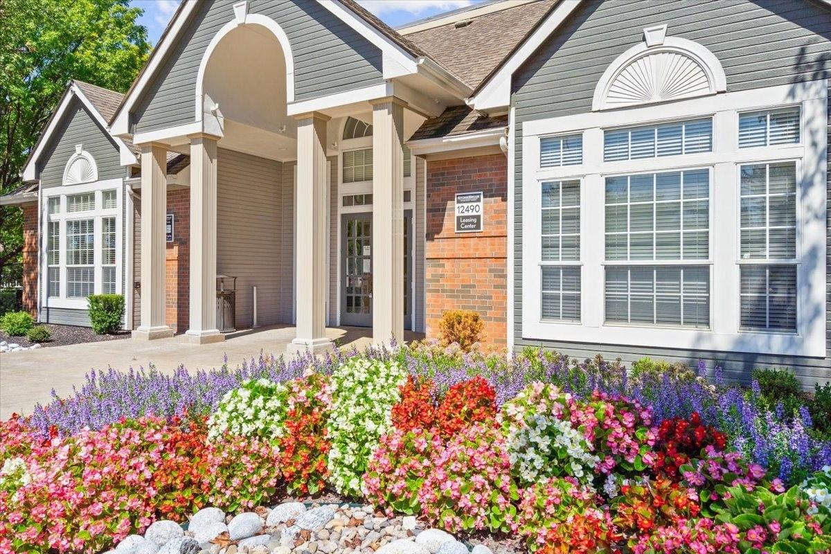 Stonebriar Apartment Homes - Photo 4 of 20