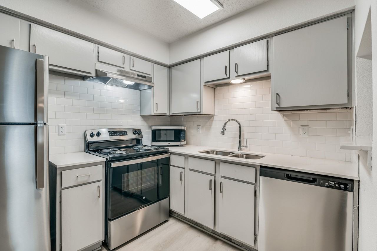 Falltree Apartments - Photo 5 of 22