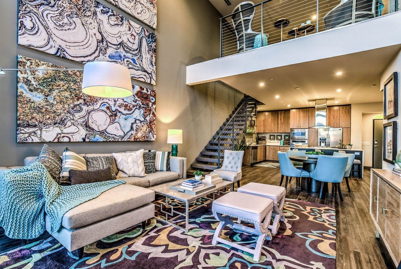 Vantage - Photo 5 of 50