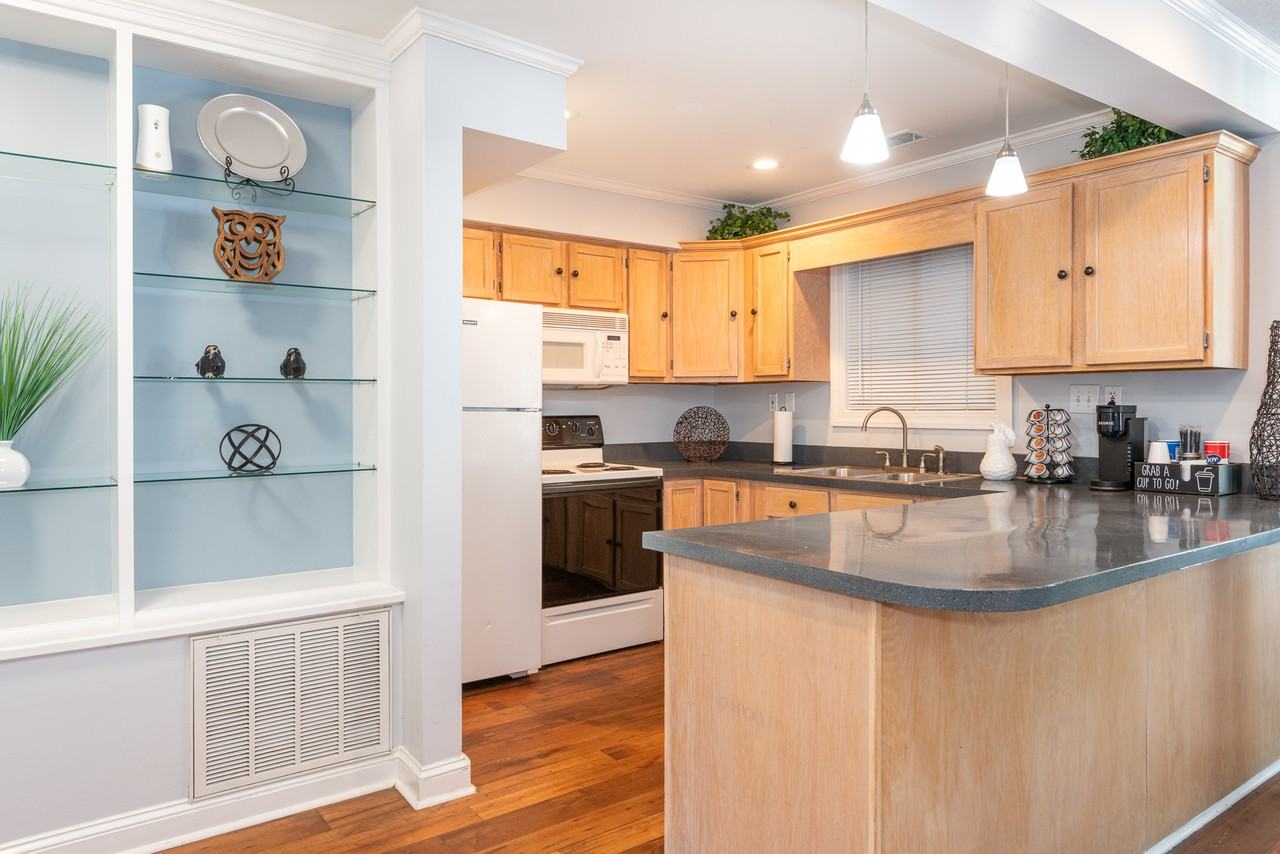 The Slate Charlotte - Photo 6 of 41