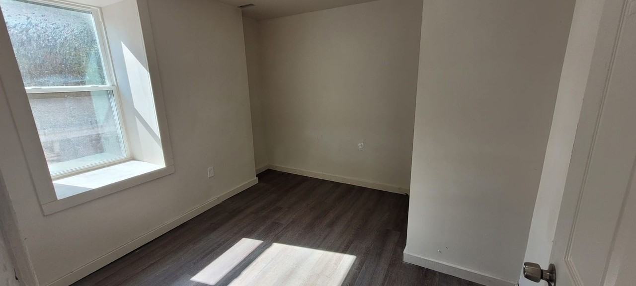 Larimer Units - Photo 2 of 4