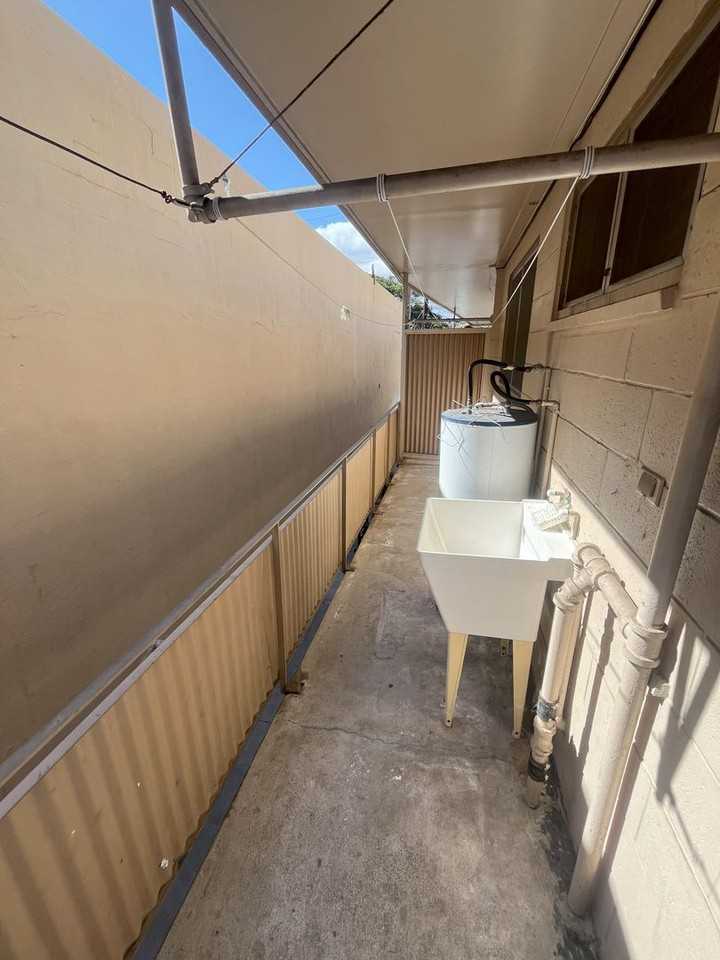 2721 Waialae Ave #E - Photo 5 of 12